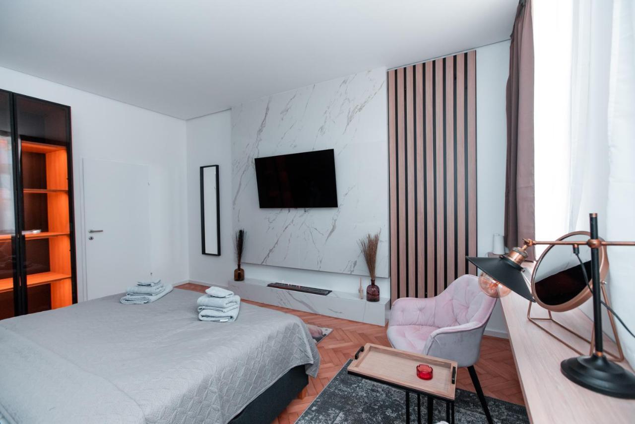 Petit Luxe Apartment Wenen Buitenkant foto