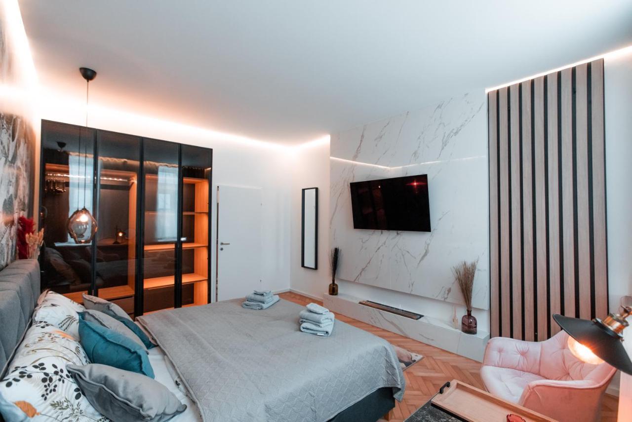 Petit Luxe Apartment Wenen Buitenkant foto